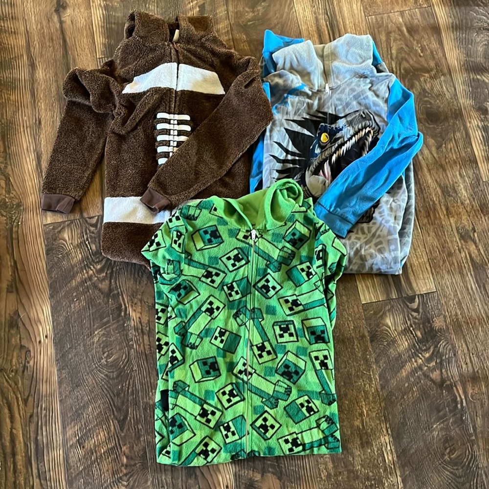 Lot boys size 8/M pajamas, all hooded